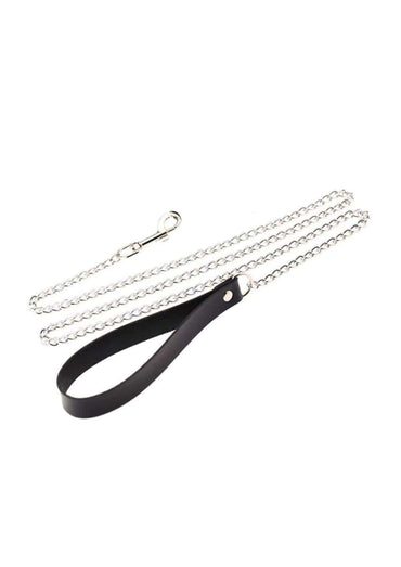 Schwarze leder choker leine mit silberner kettenglied und metallverschluss als stabile hundeleine