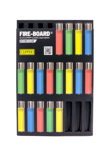 Fire-board® display mit 24 bunten clipper classic großen feuerzeugen in rot grün gelb blau ideal für gothic horror fans