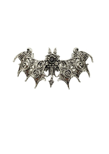 Silberne goth bat haarklammer mit aufwändigem blumen- und scrollwork-design im gothic horror stil