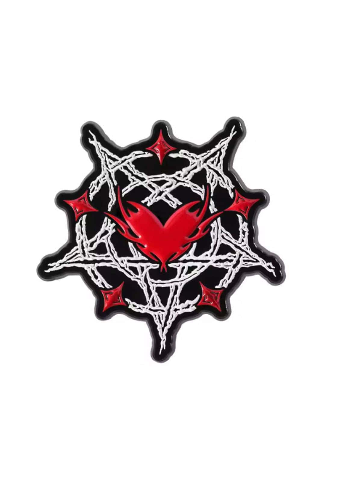Roter herz pin mit schwarzem und weißem bat pentagramm design aus stoff, ideal für gothic horror stil