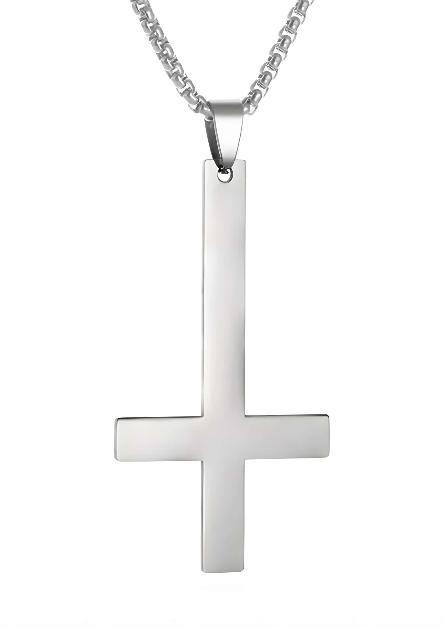 Silberner inverted cross halskette mit polierter oberfläche und boxkette im gothic horror stil