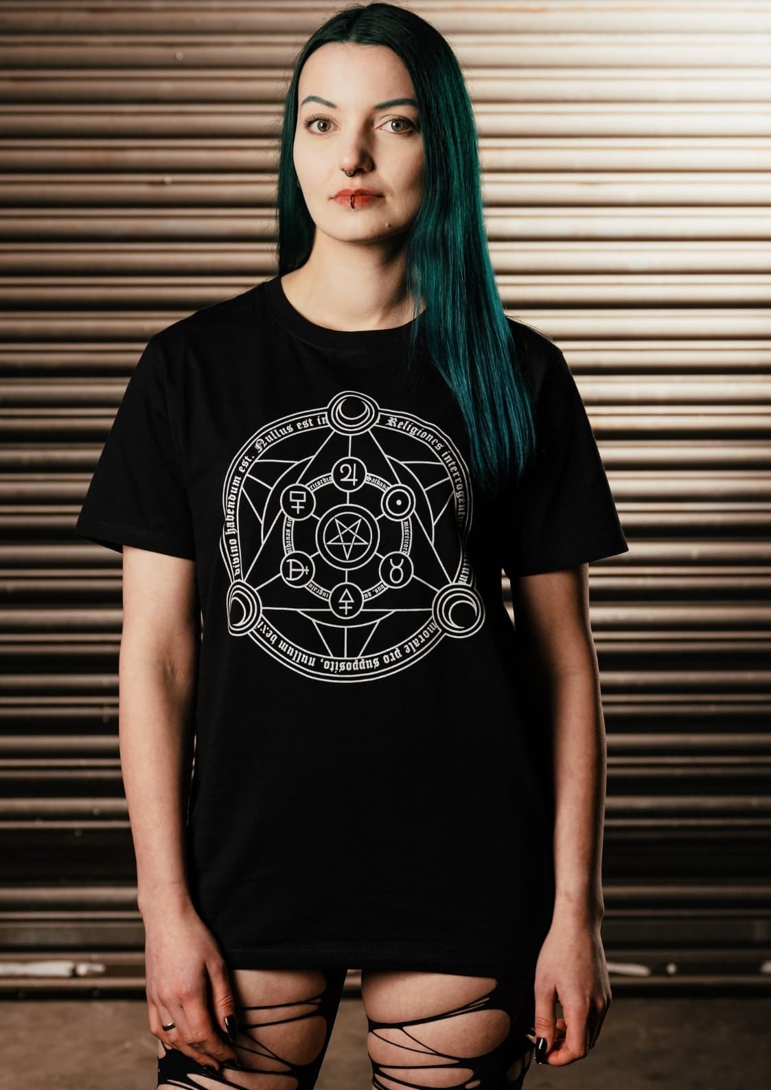 Schwarzes Gothic-Metal T-Shirt LUNAE mit weißem astrologischem Symbol