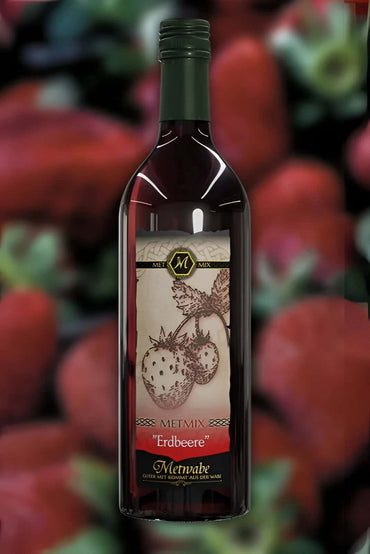 Eine dunkelrote met mix erdbeere flasche mit grünem schraubverschluss und verzierter etikette mit erdbeerillustrationen