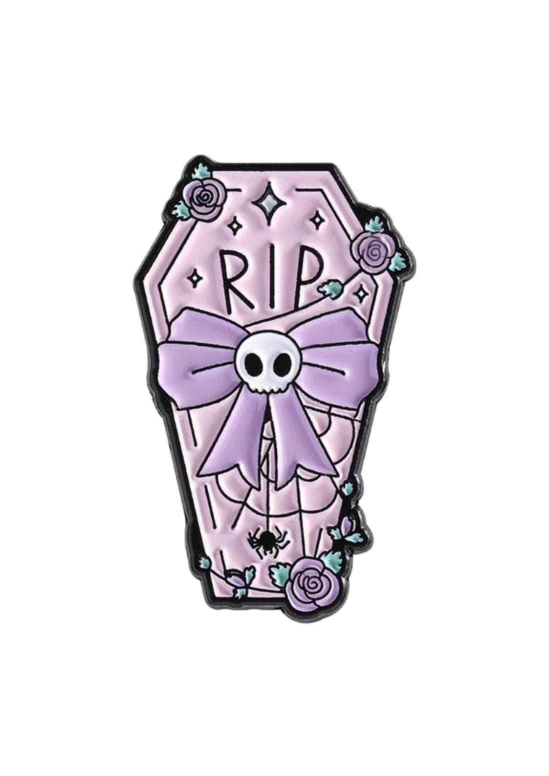 Ein lavendelfarbener, sargförmiger Email-Sticker, verziert mit einer Totenkopfschleife, Rosen und Spinnennetz-Details.