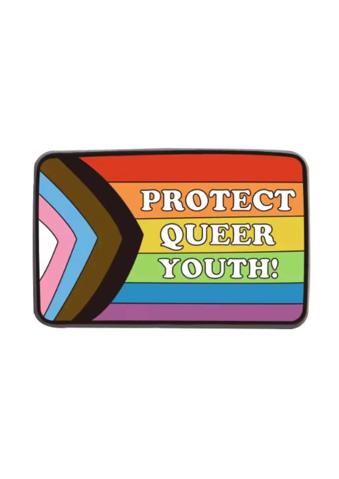 Pin mit regenbogenflagge und schwarzem rand mit mehrfarbigen streifen zum schützen queer youth