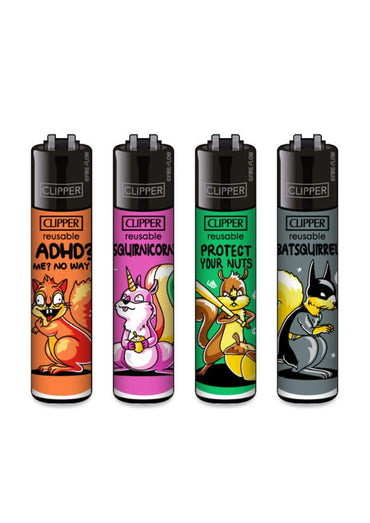 Vier bunte clipper feuerzeuge im squirrels clipper feuerzeug set mit einzigartigen cartoon eichhörnchen motiven