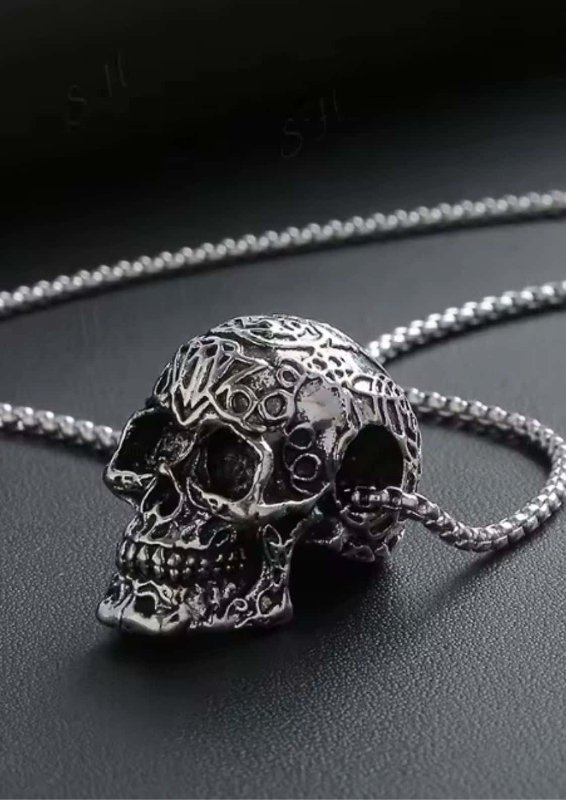 Tattoo skull halskette silber steampunk design mit verzierungen aus zahnrädern und rohren gothic horror style