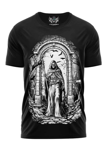 Schwarzes kurzarmshirt mit detailliertem gothic grimm reaper motiv in arched stone doorway mit fliegenden krähen