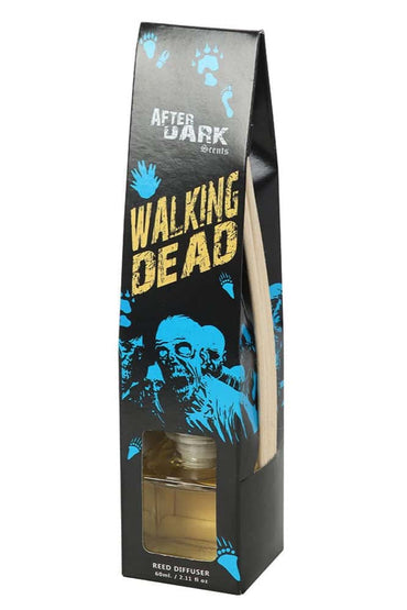 Schwarzer und blauer walking dead reed diffuser in rechteckiger schachtel mit zombiegrafik und walking dead reed branding