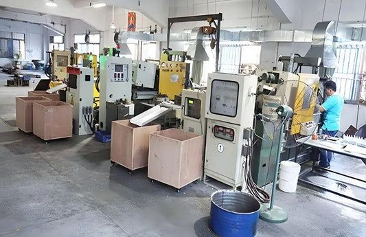 Wie wird ein Emaille Pin hergestellt