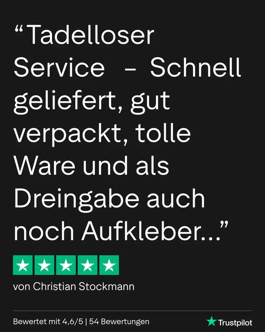 4,6/5-Sterne-bewertetes grünes Aufkleber-Label mit weißem Text auf schwarzem Hintergrund, das eine Bewertung des exzellenten Services und der Verpackung von Christian Stockmann zeigt.