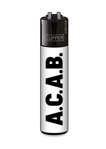 Ein nachfüllbares clipper feuerzeug in silber und schwarz mit bold a.c.a.b. lettering, perfekt für gothic kleidung und horror styles