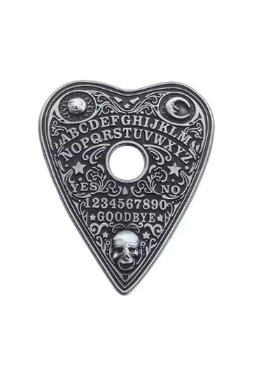 Silver herzförmiges ouija board pin mit filigranen mustern und zentralem loch gaia lizenzierte bekleidung ltd