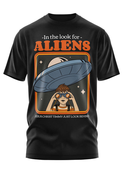 Schwarzes baumwollshirt mit retro-grafik eines kindes mit fernglas vor blauem ufo und text bitte in the look for aliens