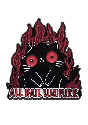 Schwarzes Katzen-Enamelpin mit roten Flammen und Augen, »Huldigt Lucifurk«-Text.