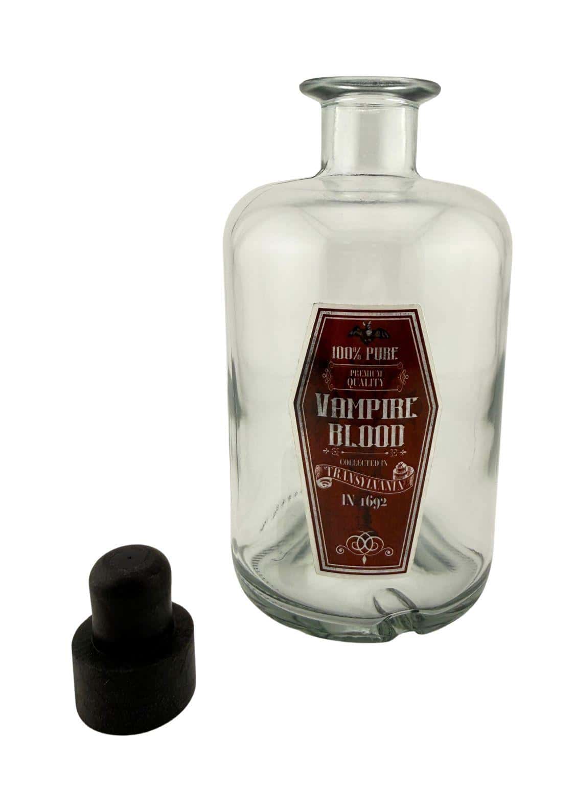 Klare apothekerflasche vampire blood 0,5 l mit sechseckigem maronen etikett und schwarzem gummistopfen