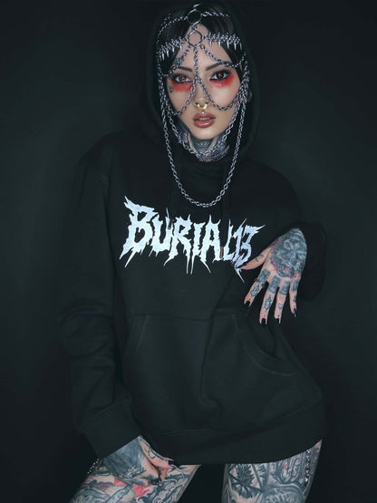 Schwarzer Gothic-Hoodie mit weißem BURIAL-Schriftzug