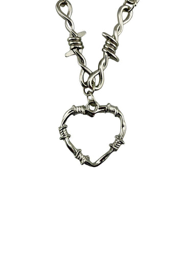 Silberne Gothic Halskette aus Edelstahl mit Herzanhänger mit Stacheldraht Design