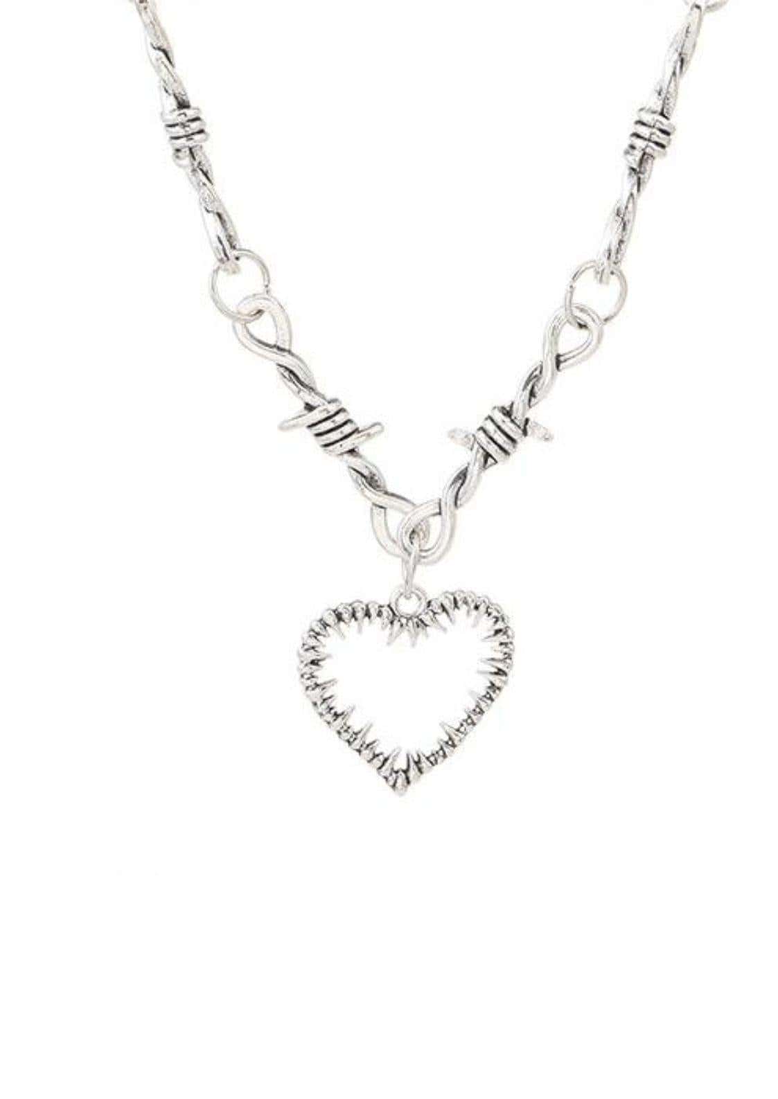 Silberne barbed wire love halskette mit herzförmigem anhänger für dunkle ästhetik und offene mund halskette style
