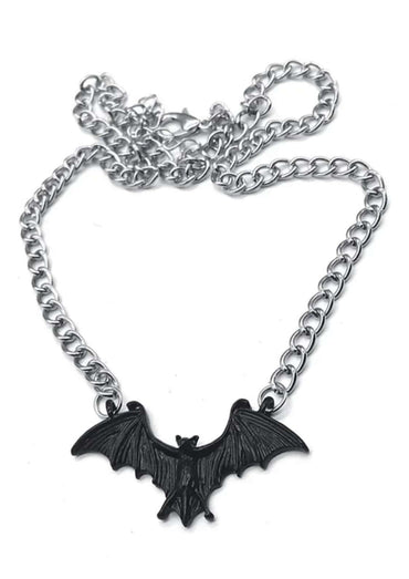 Schwarze bat halskette mit silberner kette im gothic horror stil
