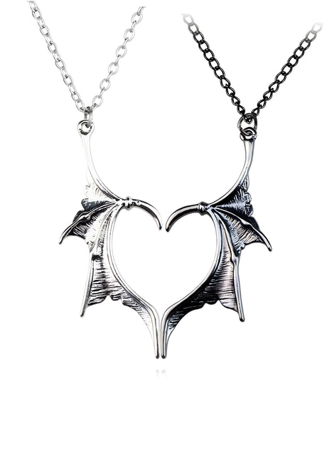Silbernes herzförmiges Fledermausflügel-Halskette mit aufwendiger Verarbeitung und einer zarten Kette.