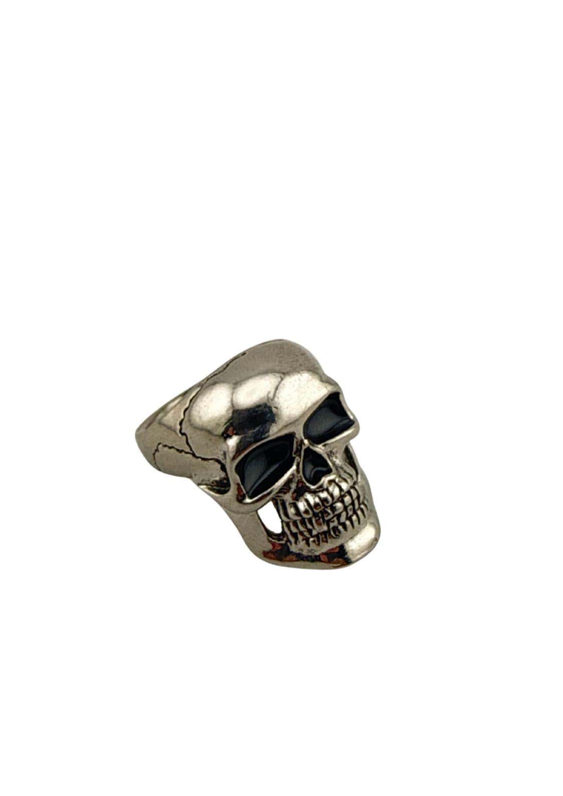 Silberner black eyed skull ring mit schwarzen augenhöhlen und detaillierten zähnen als markanter gothic-ring