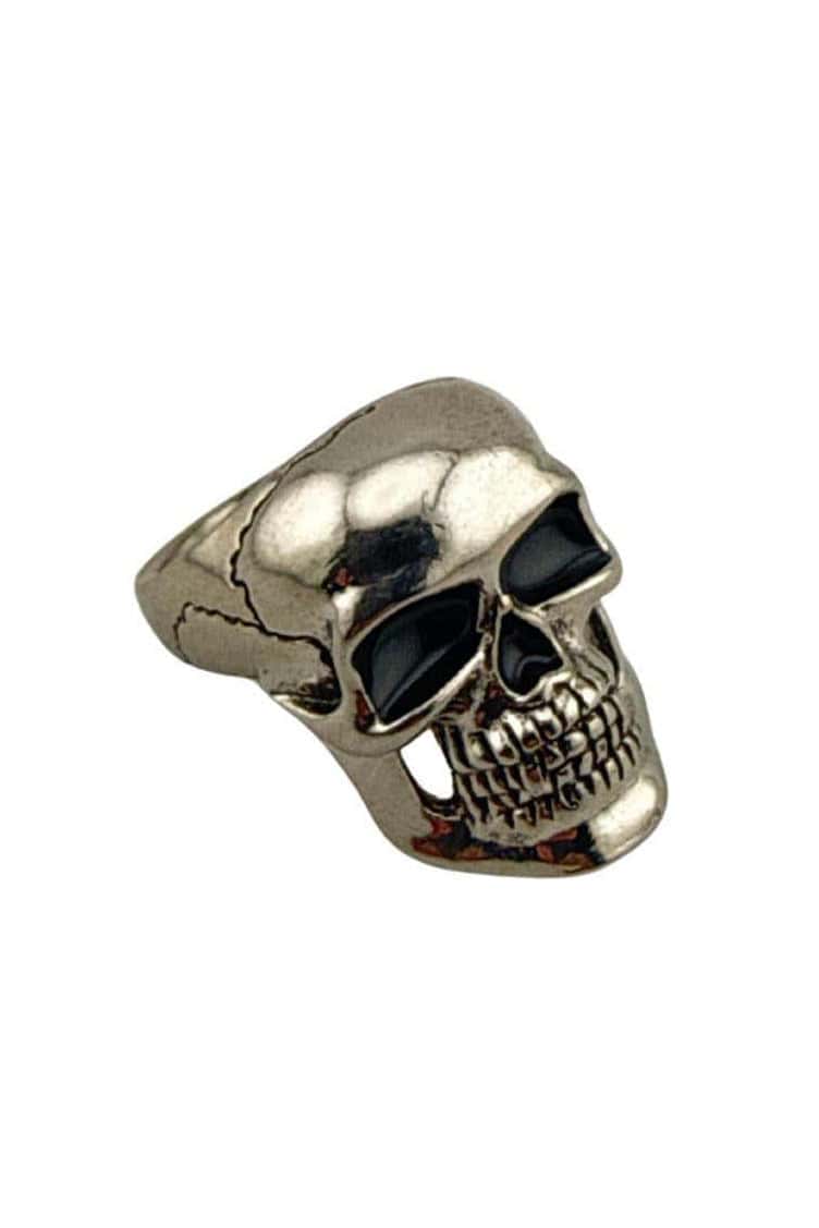 Silberner black eyed skull ring mit schwarzen eingefassten augenhöhlen und detaillierten zähnen markanter gothic-ring