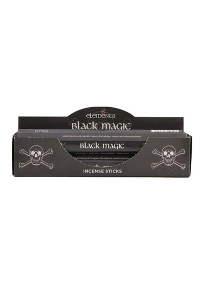 Schwarze räucherstäbchen mit zarter duft namens black magic elements in eleganter schwarzer box mit schädelmotiven