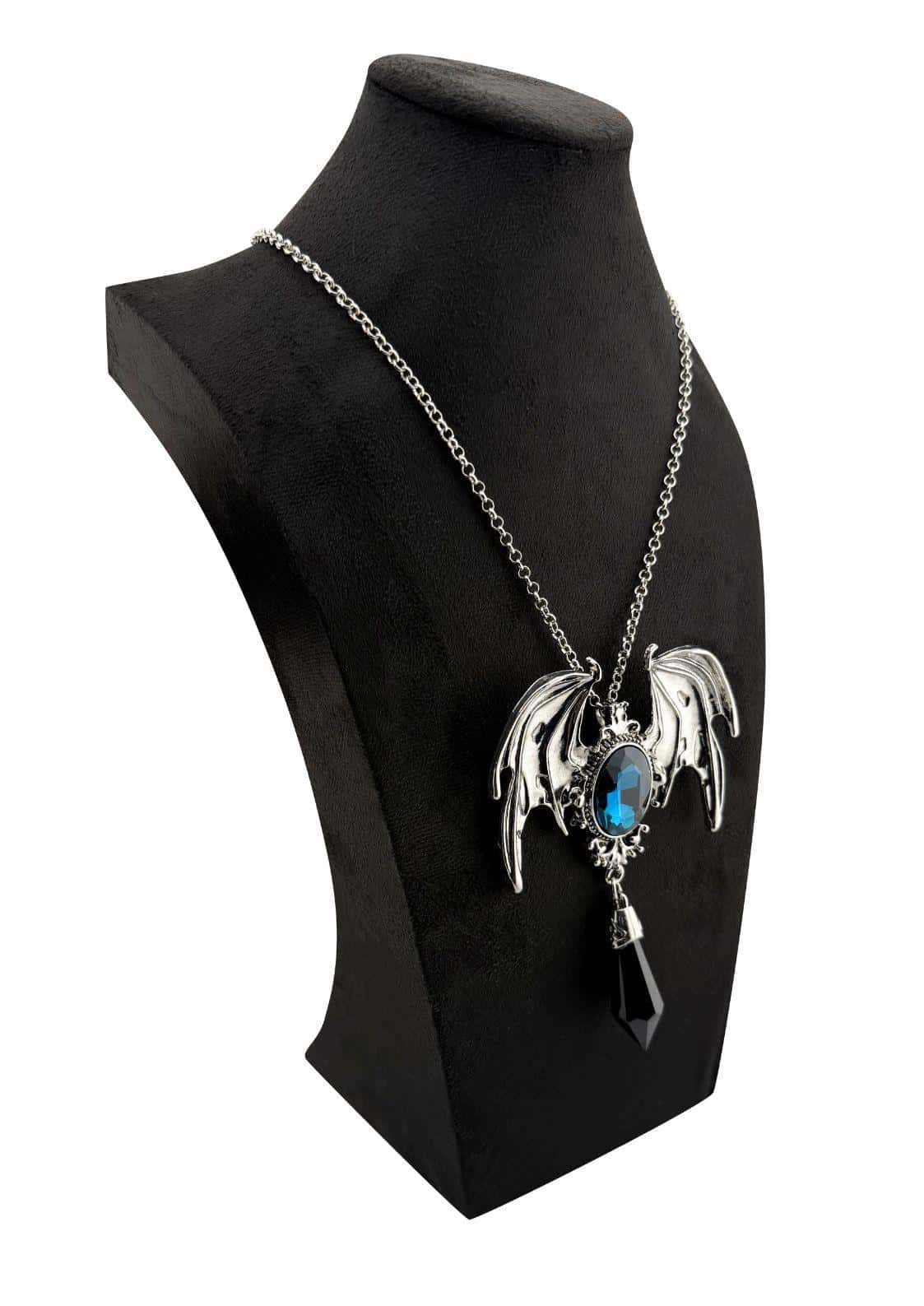 Silberner anhänger halskette mit kristallfledermaus-flügeln und blauen kristallkristallen und schwarzen kristallflügeln