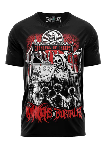 Schwarzes T-Shirt mit einem detaillierten Grafikmotiv des Sensenmanns auf einem verlassenen Karneval mit roten und weißen Akzenten, designed by burial13.