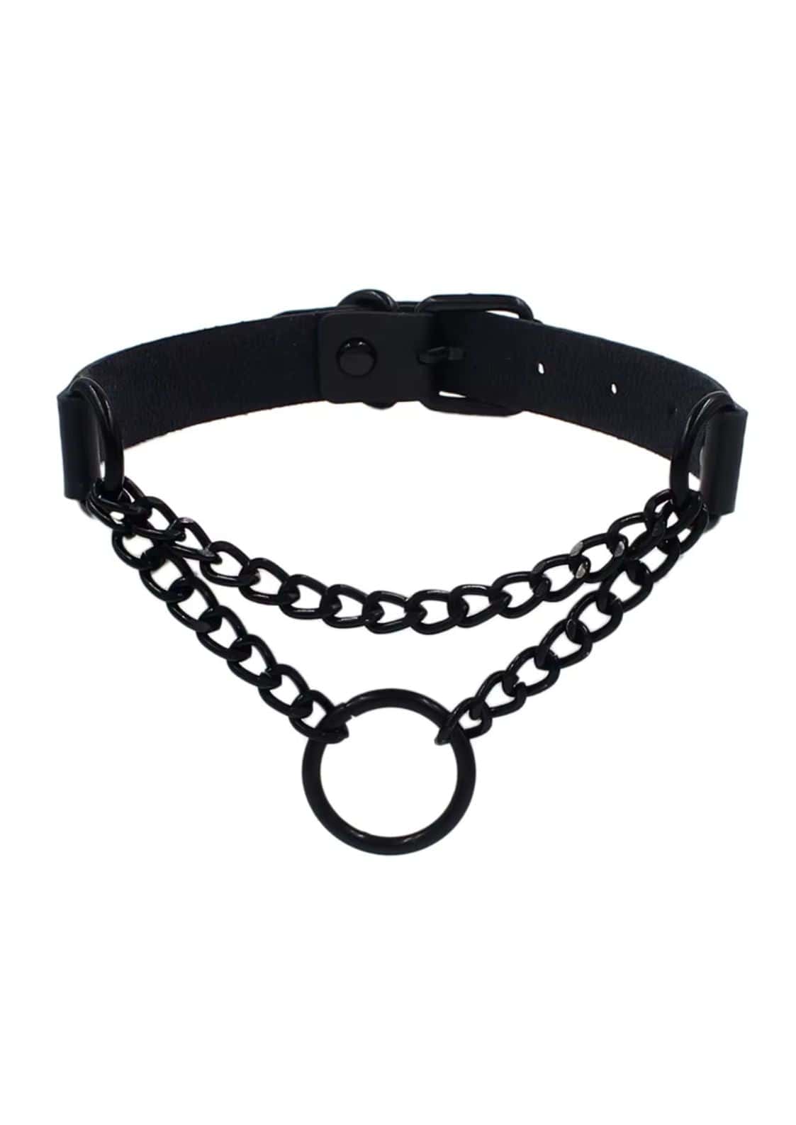 Schwarzes Leder- und Ketten-Choker mit kreisförmigem Ring-Akzent.