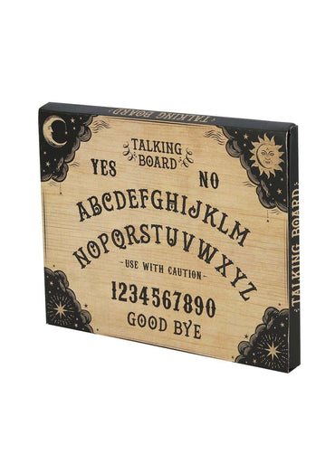 Ein classic style ouija board aus holz mit beige oberfläche, schwarzen buchstaben und himmlischen motiven