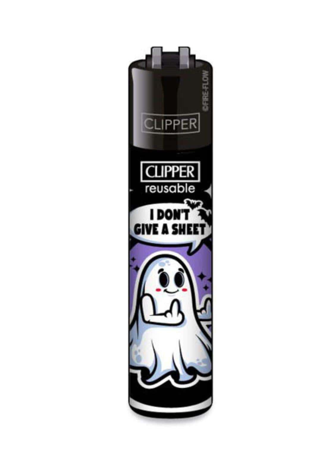 Schwarzes nachfüllbares clipper feuerzeug mit cartoon-gespenst und schwarzer humor-gothic-design auf violettem sternenhintergrund
