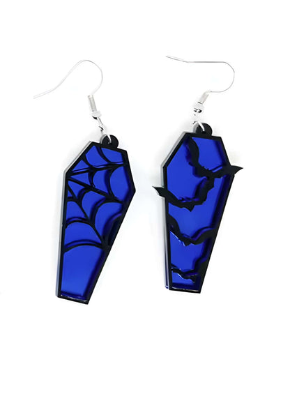 Coffin bat blue ohrringe mit tiefblauen, sargförmigen anhängern, schwarzen spinnenweben- und fledermausmotiven und silbernen haken
