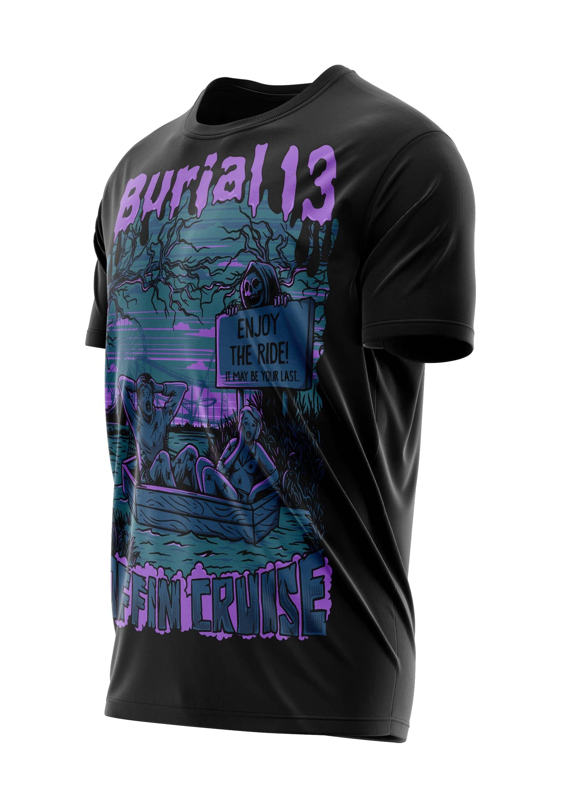 Schwarzes kurzärmeliges T-Shirt mit einem Grafikdruck in Violett- und Türkistönen, der eine Sargszene darstellt, einschließlich des Textes „burial 13“ oben.
