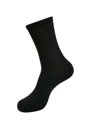 Schwarze Crew-lange Socke mit einer glatten, nahtlosen Strickstruktur.