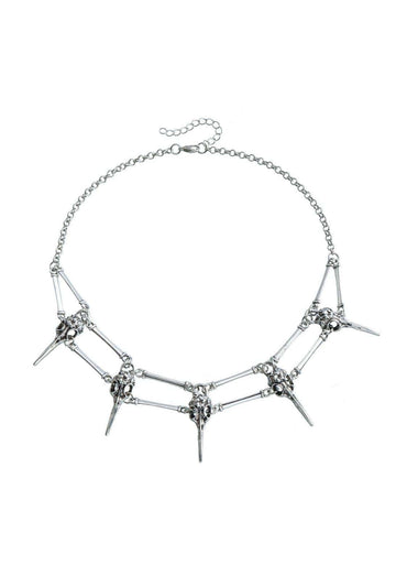Silver metallic choker halskette mit auffälligem gotisch design aus robusten materialien perfekt für gothic styles
