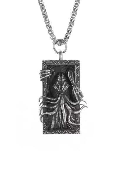 Silberne Cthulhu Gate Gothic-Metal-Halskette mit tentakelbewehrtem Wesen