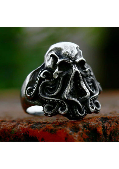 Dunkler cthulhu ring aus china edelstahl mit detailliertem silber schädel und tentakel design