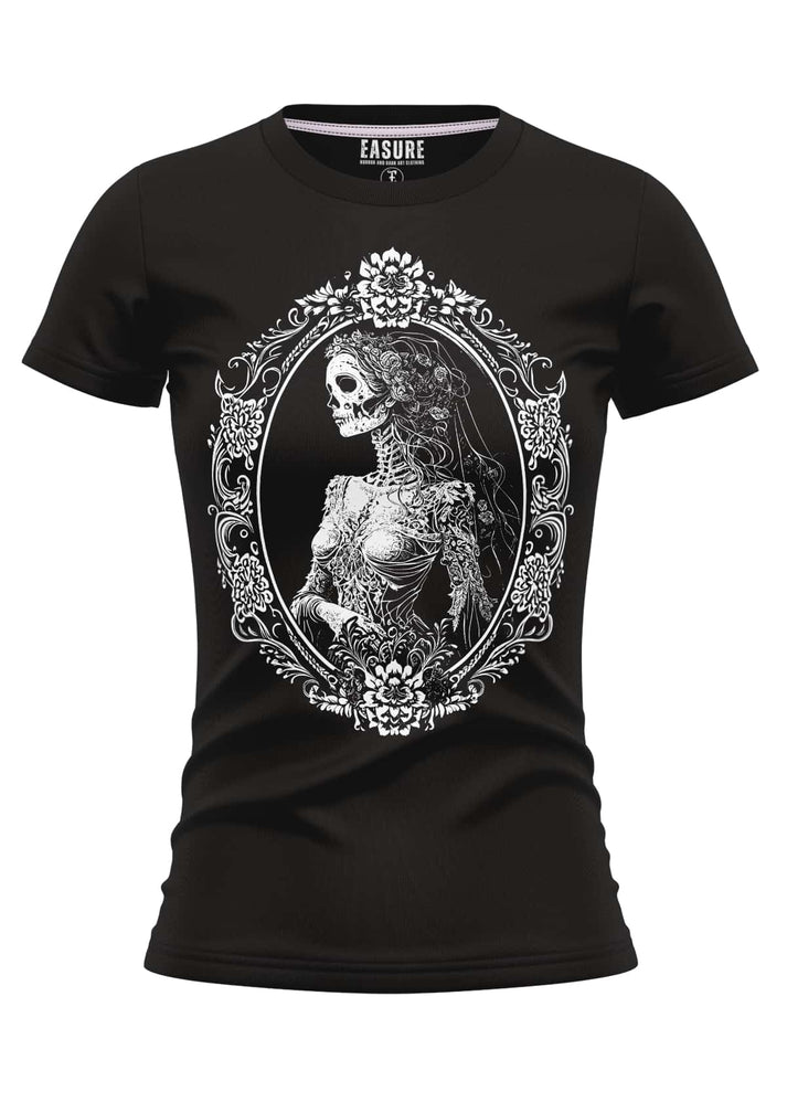 Schwarzes damen t-shirt mit detaillierter weißer grafik einer toten braut im gotischen ovalrahmen für horror fans