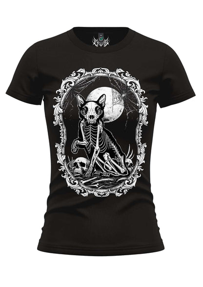 Schwarzes womens fitted death cat girlie shirt mit weißem skelettkatzenmotiv in verziertem rahmen vor vollmond