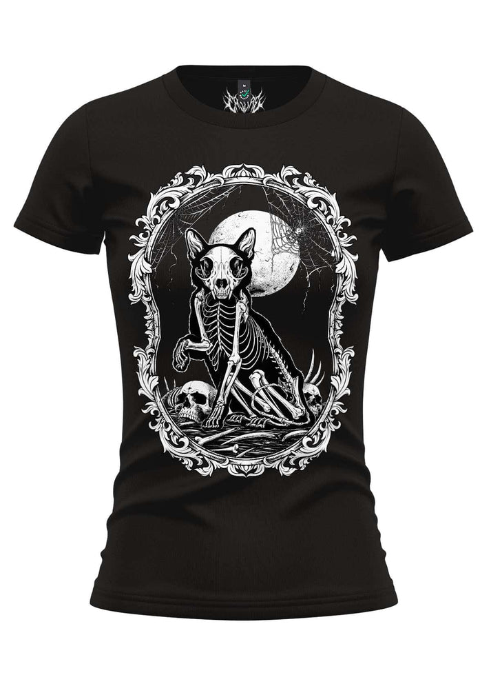 Schwarzes womens fitted death cat girlie shirt mit weißem skelettkatzenmotiv in verziertem rahmen vor vollmond