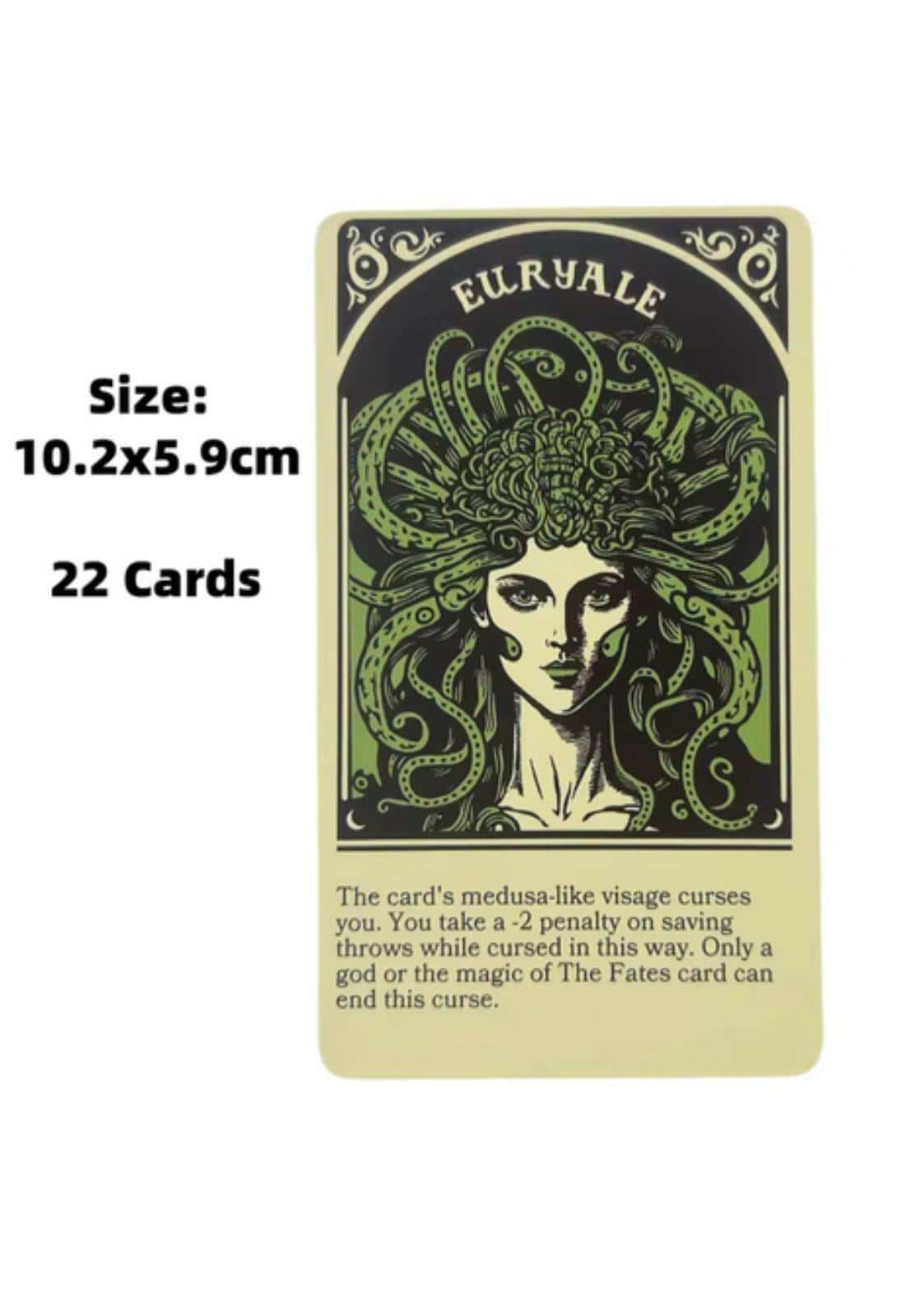 Eine rechteckige tarot karte aus dem deck of many things mit eurynome und grünen schlangenhaar auf schwarzem grund