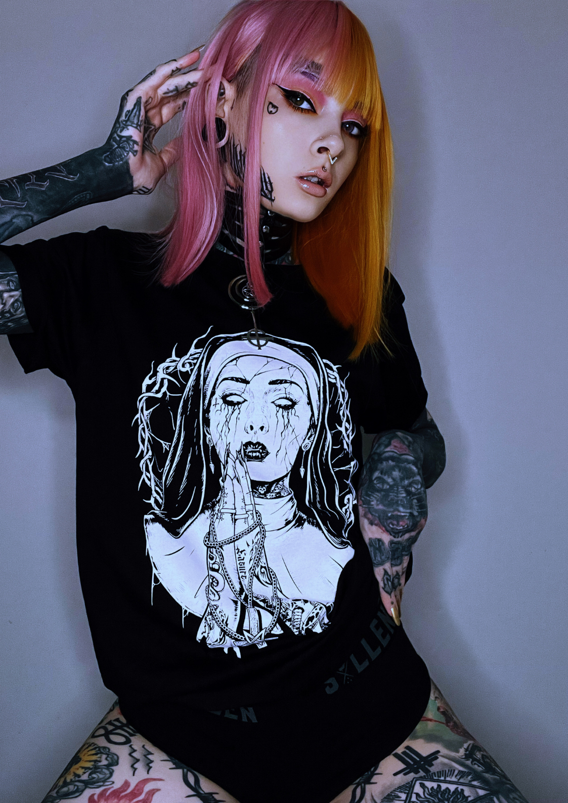 DEMON NUN - SHIRT - T-SHIRT