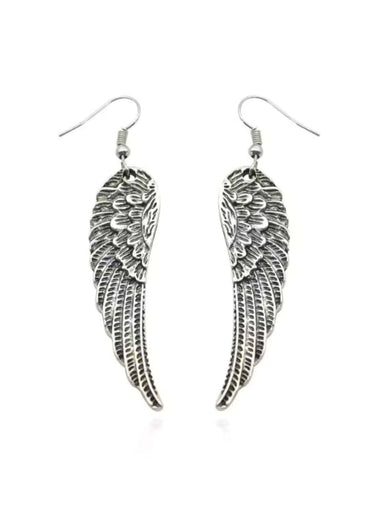Silver demon wings ohrringe mit filigranen federn und hakenverschluss im gothic horror stil