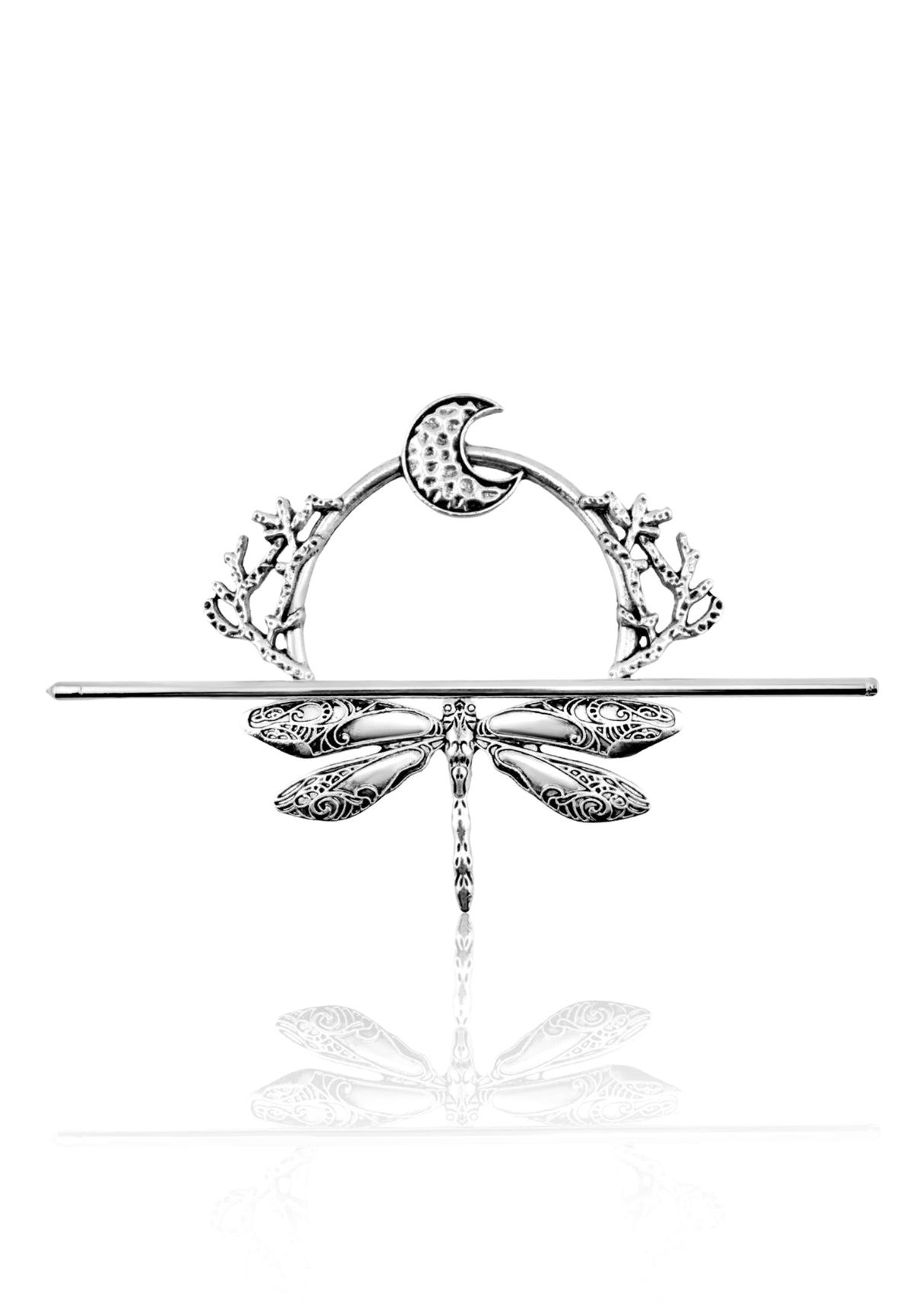 Silberne Libellenspange mit filigranen Flügeln, einem Halbmond darüber und korallenartigen Ästen zu beiden Seiten.