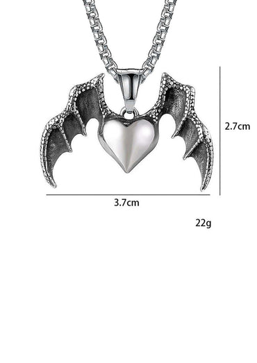 Silberner dragons heart halskette mit detaillierten fledermausflügeln aus edelstahl im drachenherz design
