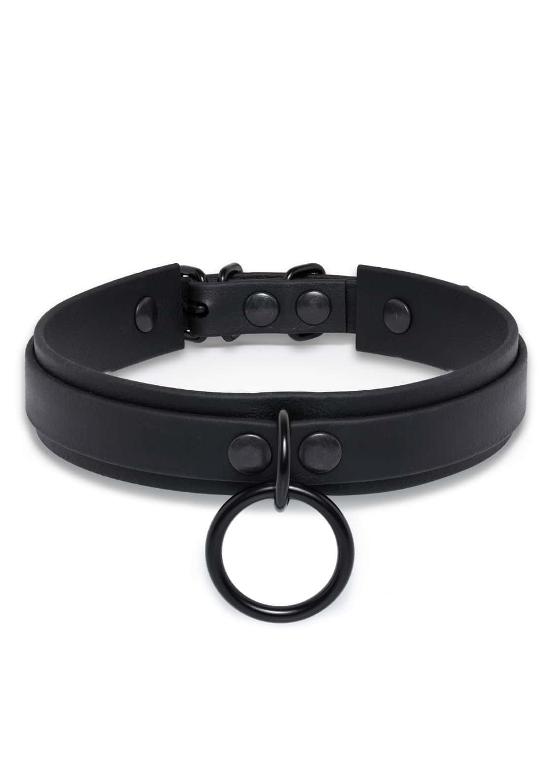Easure Slave black Choker aus BioThane mit schwarzem O-Ring in der Frontansicht