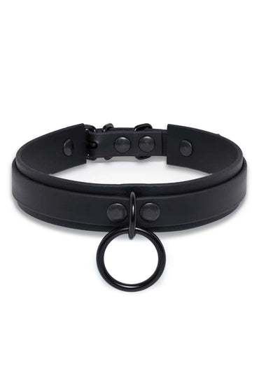 Easure Slave black Choker aus BioThane mit schwarzem O-Ring in der Frontansicht
