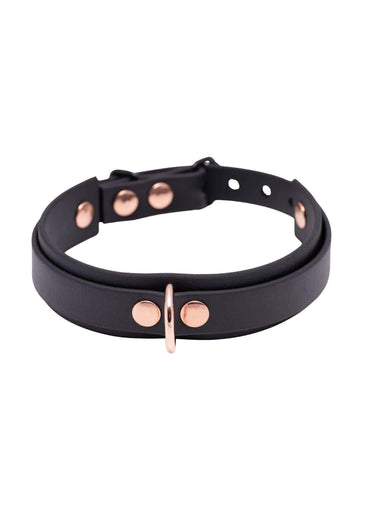 Schwarzer handgefertigte choker aus langlebigem material mit rosegoldtönen und ringverschluss im gothic stil